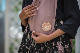 dazzle in mauve EMMA Scarf close up