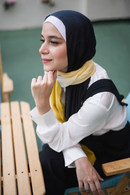 Hijabi Model in EMMA Scarf Masala Nights