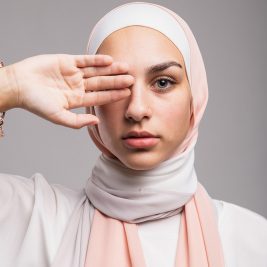EMMA Hijab Peach n Vanilla in the colors of :