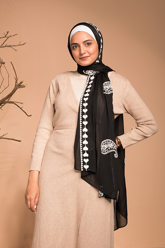 EMMA-Love-Me-Noir EMMA-Love-Me-Noir