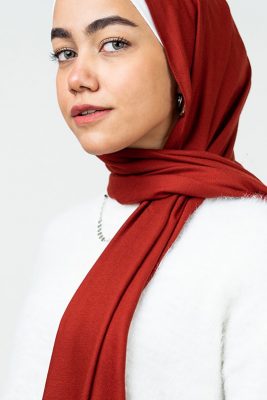 EMMA-Crimson-Elegance