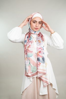 Parisienne Rosé by EMMA. Style: floral