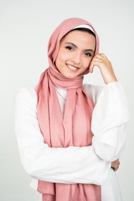 Rosette Elegance: Dusty Pink Hijab by EMMA