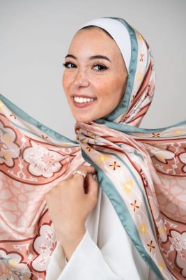 EMMA-Orient-Rose-Satin