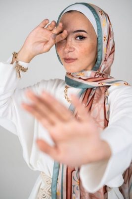 EMMA-Orient-Rose-Satin