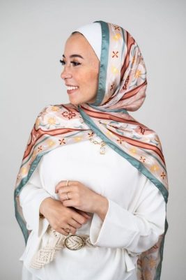 EMMA-Orient-Rose-Satin