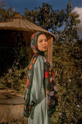 Leo Diva in Satin by EMMA.