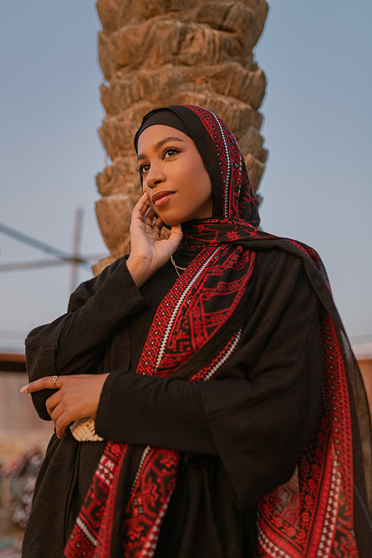 how to wrap a hijab in Arabic style
